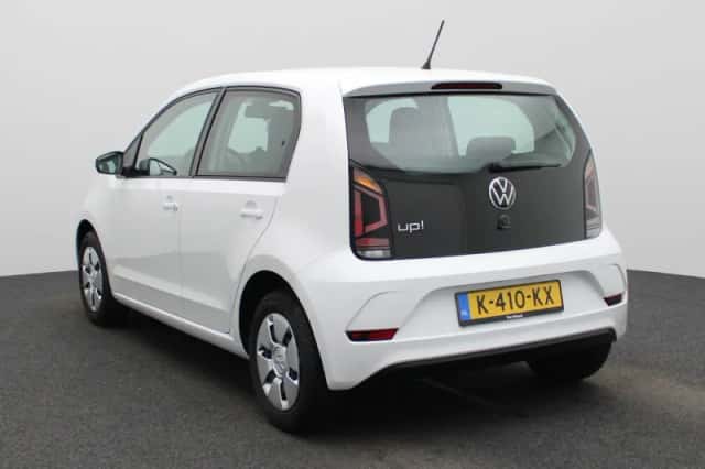 Volkswagen Up! (2021) thumbnail 2