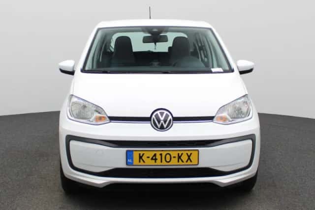 Volkswagen Up! (2021) thumbnail 3