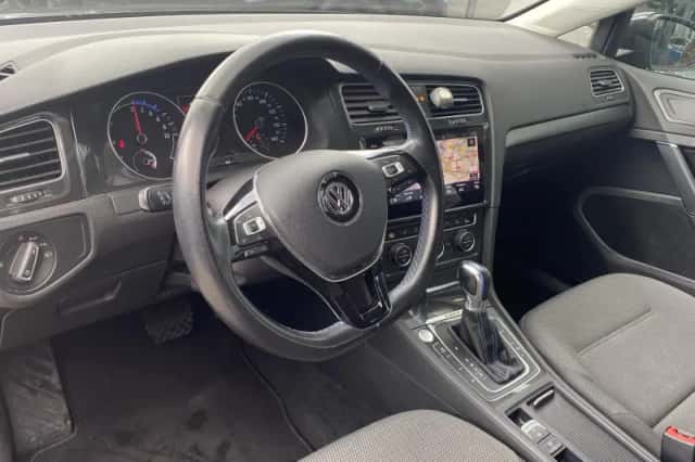 Volkswagen E-Golf (2018) thumbnail 4