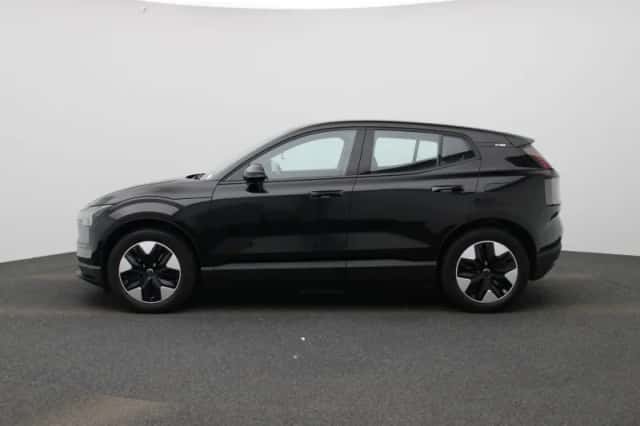 Volvo EX30 (2024) thumbnail 4