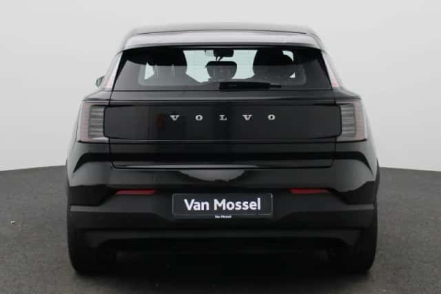 Volvo EX30 (2024) thumbnail 5