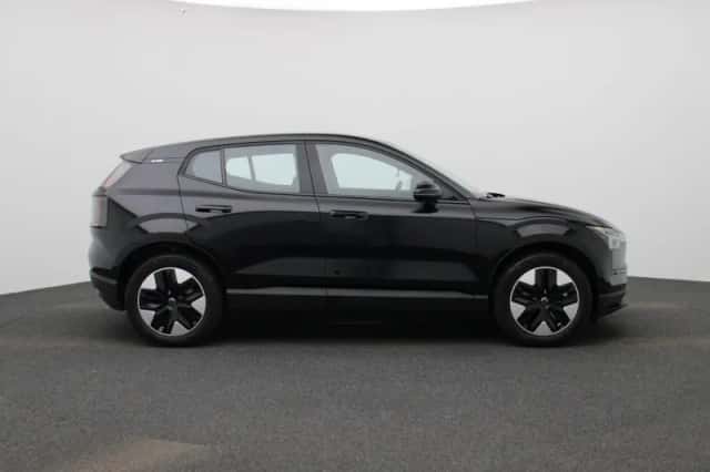 Volvo EX30 (2024) thumbnail 6