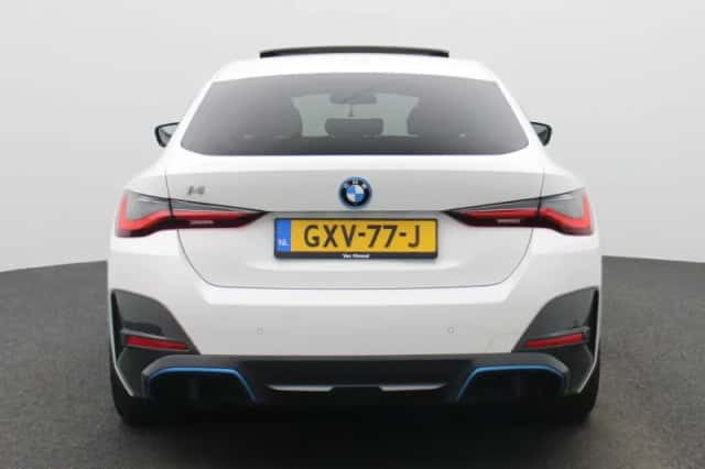 BMW i4 (2024) thumbnail 5