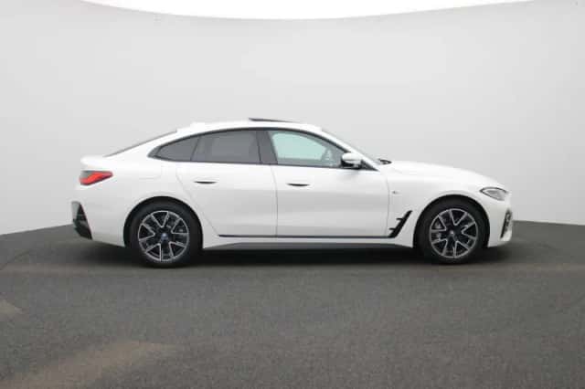 BMW i4 (2024) thumbnail 6