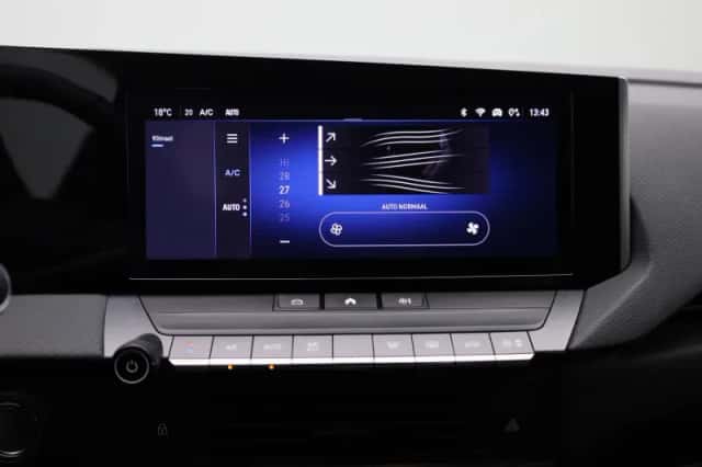 Opel Astra (2023) thumbnail 17