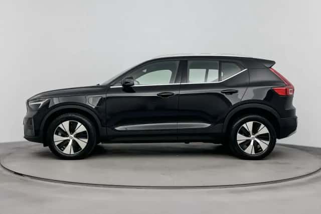 Volvo XC40 (2022) thumbnail 2