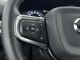 Volvo XC40 thumbnail 6