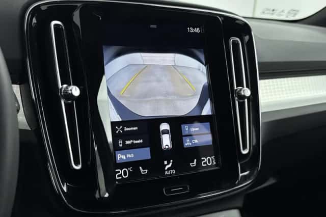 Volvo XC40 (2022) thumbnail 9