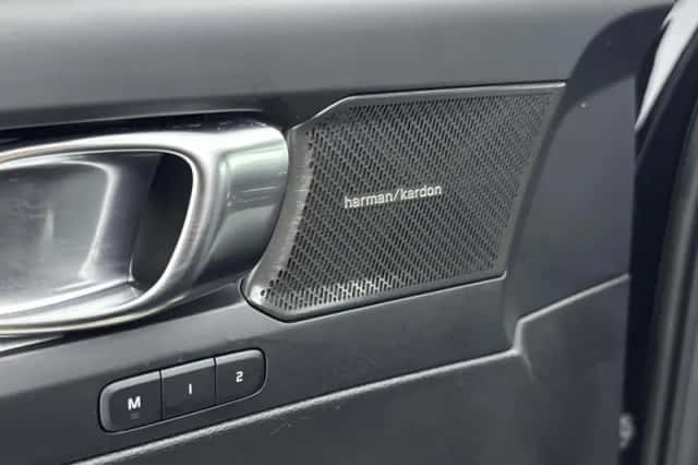 Volvo XC40 (2022) thumbnail 10