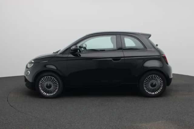 Fiat 500 (2022) thumbnail 4
