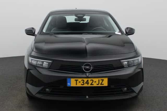 Opel Astra (2023) thumbnail 3