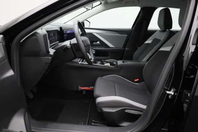 Opel Astra (2023) thumbnail 9