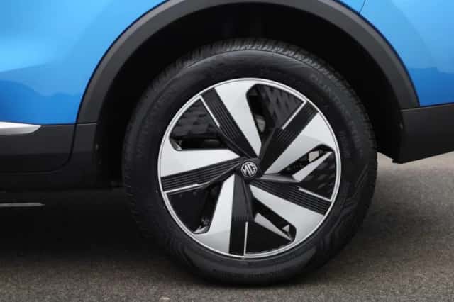 MG ZS EV (2023) thumbnail 13