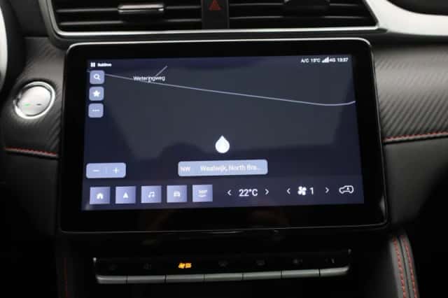 MG ZS EV (2023) thumbnail 16