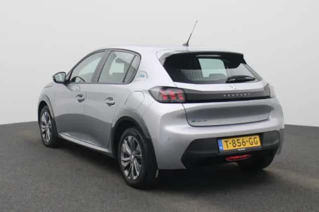 Peugeot e-208 (2023) thumbnail 2