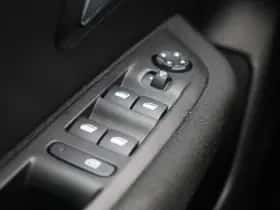 Peugeot e-208 thumbnail 27