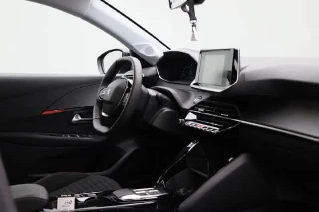 Peugeot e-208 (2023) thumbnail 29