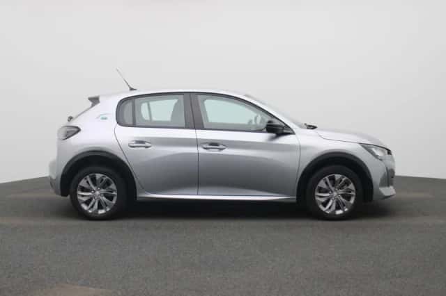 Peugeot e-208 (2023) thumbnail 6