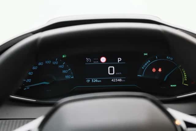 Peugeot e-208 (2023) thumbnail 8