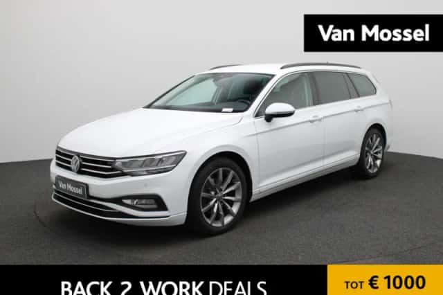 Volkswagen Passat (2022) thumbnail 1
