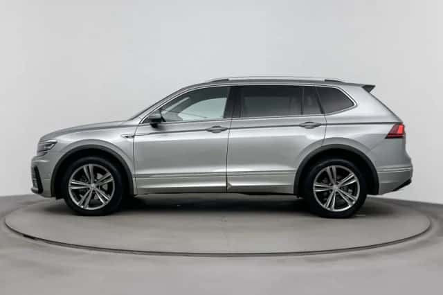 Volkswagen Tiguan (2022) thumbnail 2