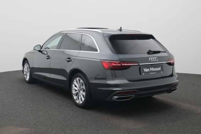 Audi A4 (2024) thumbnail 2