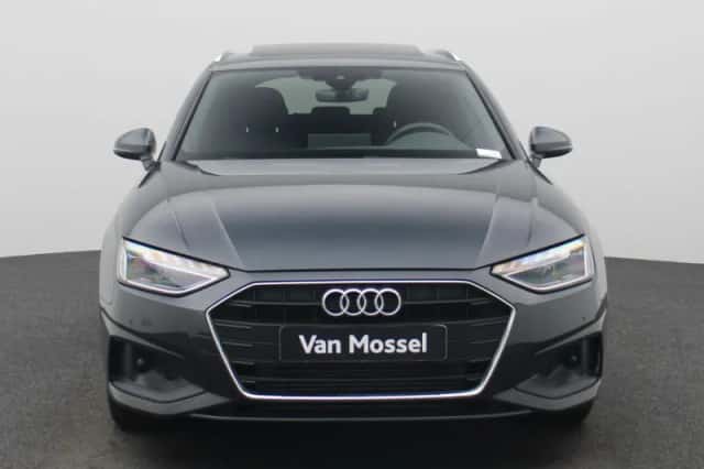Audi A4 (2024) thumbnail 3