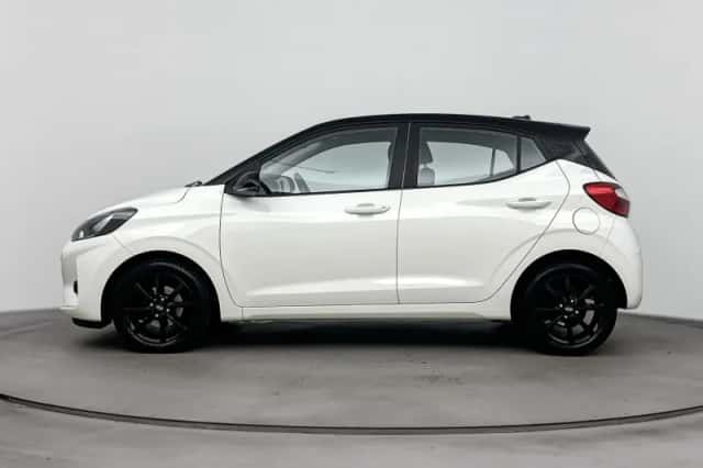 Hyundai i10 (2022) thumbnail 2