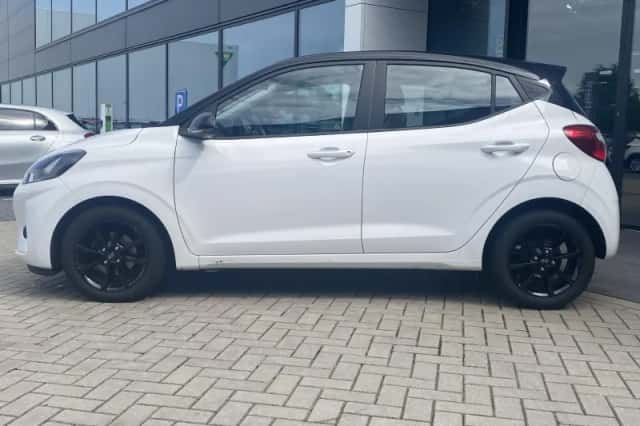 Hyundai i10 (2022) thumbnail 2