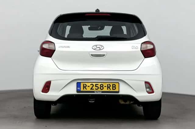 Hyundai i10 (2022) thumbnail 3