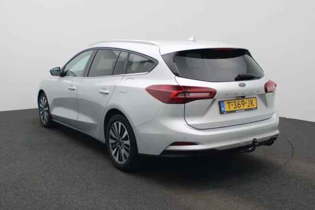 Ford Focus (2023) thumbnail 2