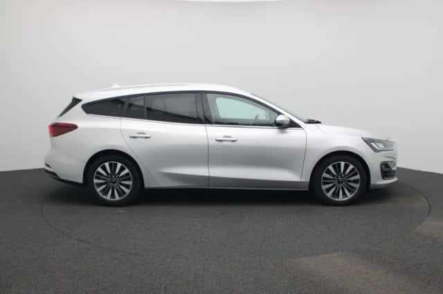 Ford Focus (2023) thumbnail 6