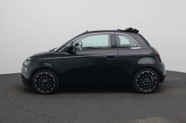 Fiat 500 (2023) thumbnail 4
