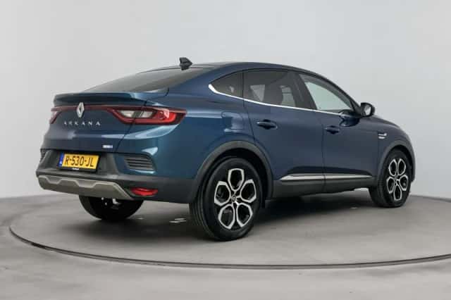 Renault Arkana (2022) thumbnail 4