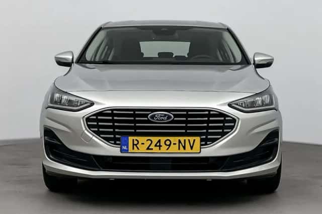 Ford Focus (2022) thumbnail 5