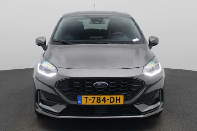 Ford Fiesta (2023) thumbnail 3