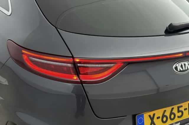 Kia Proceed (2021) thumbnail 15
