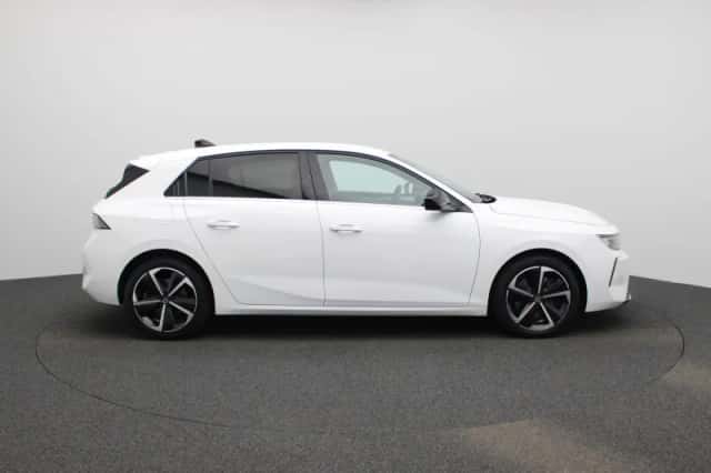 Opel Astra (2022) thumbnail 6