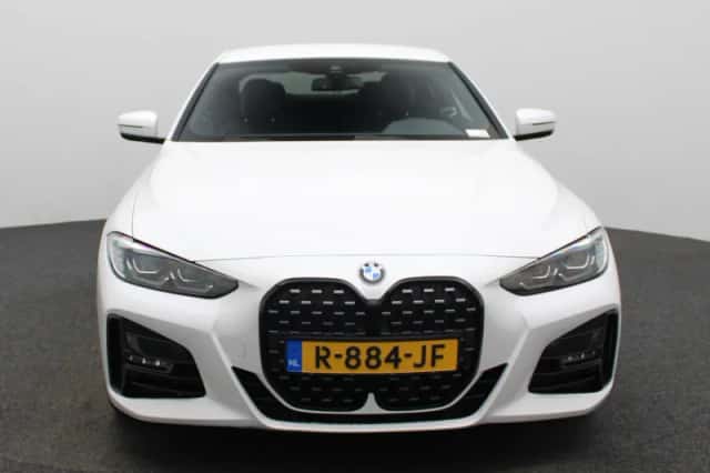 BMW 4-Serie (2022) thumbnail 3