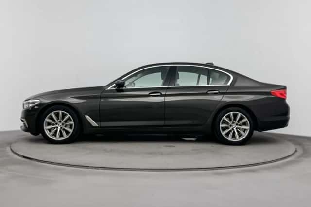BMW 5-Serie (2017) thumbnail 2