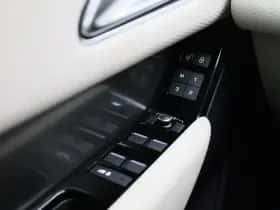 Land Rover Range Rover Velar (2020) thumbnail 29