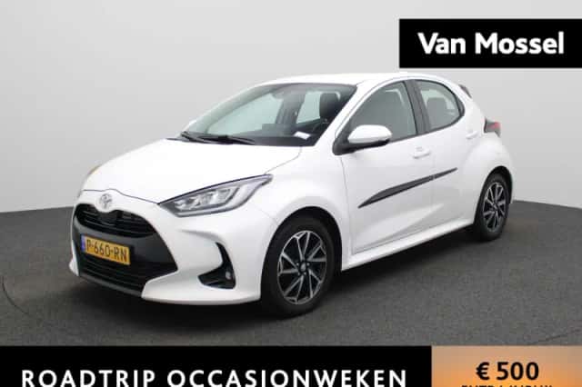 Toyota Yaris (2022) thumbnail 1