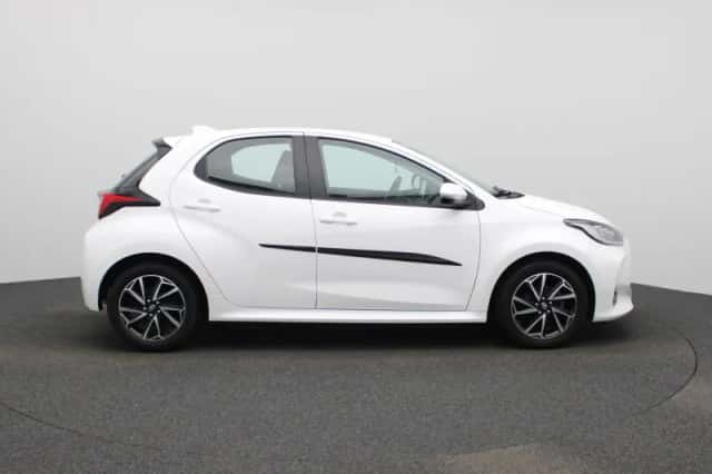 Toyota Yaris (2022) thumbnail 6