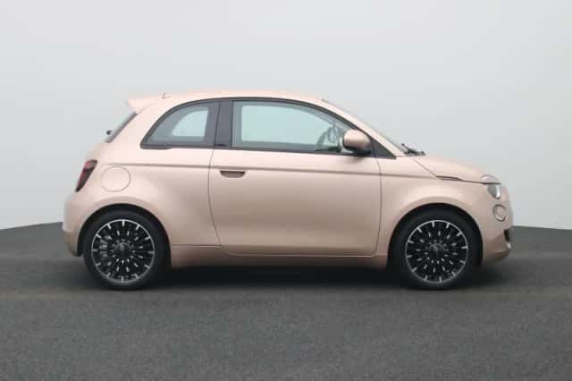Fiat 500 (2023) thumbnail 6