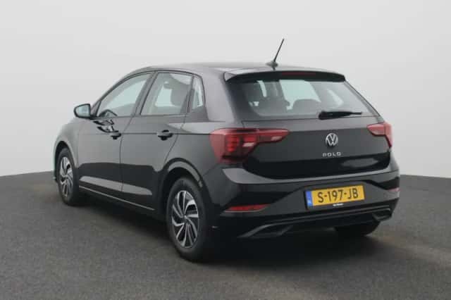 Volkswagen Polo (2023) thumbnail 2
