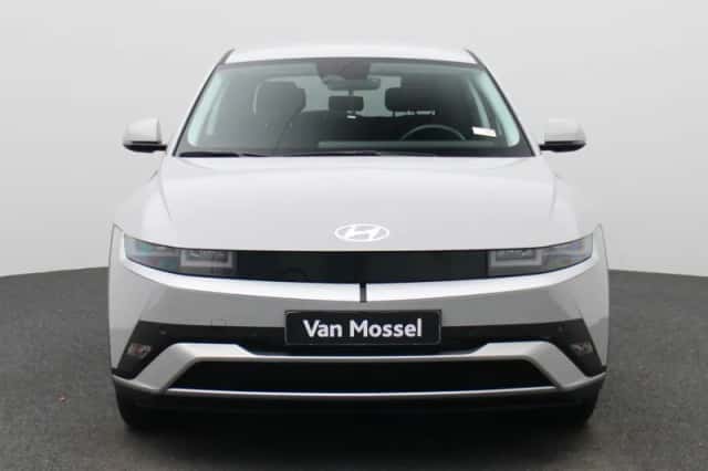 Hyundai Ioniq 5 (2025) thumbnail 3