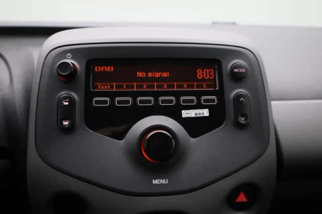 Peugeot 108 (2021) thumbnail 14