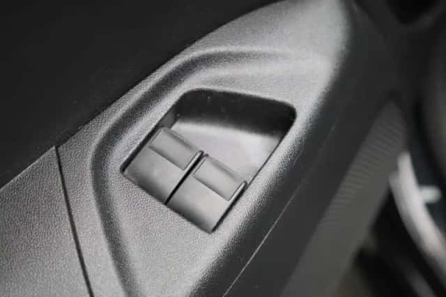 Peugeot 108 (2021) thumbnail 25