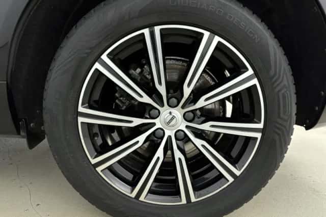 Volvo XC60 (2018) thumbnail 22