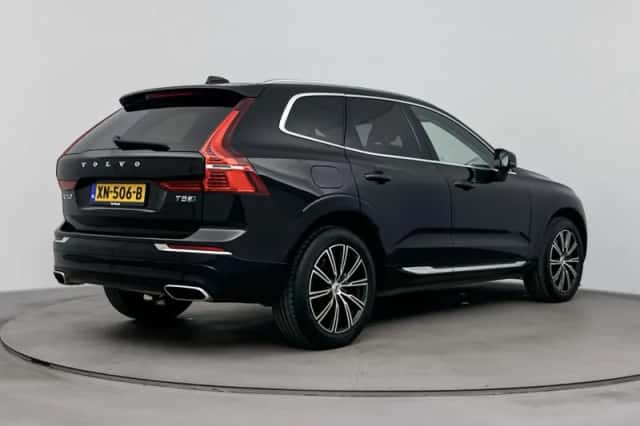 Volvo XC60 (2018) thumbnail 4